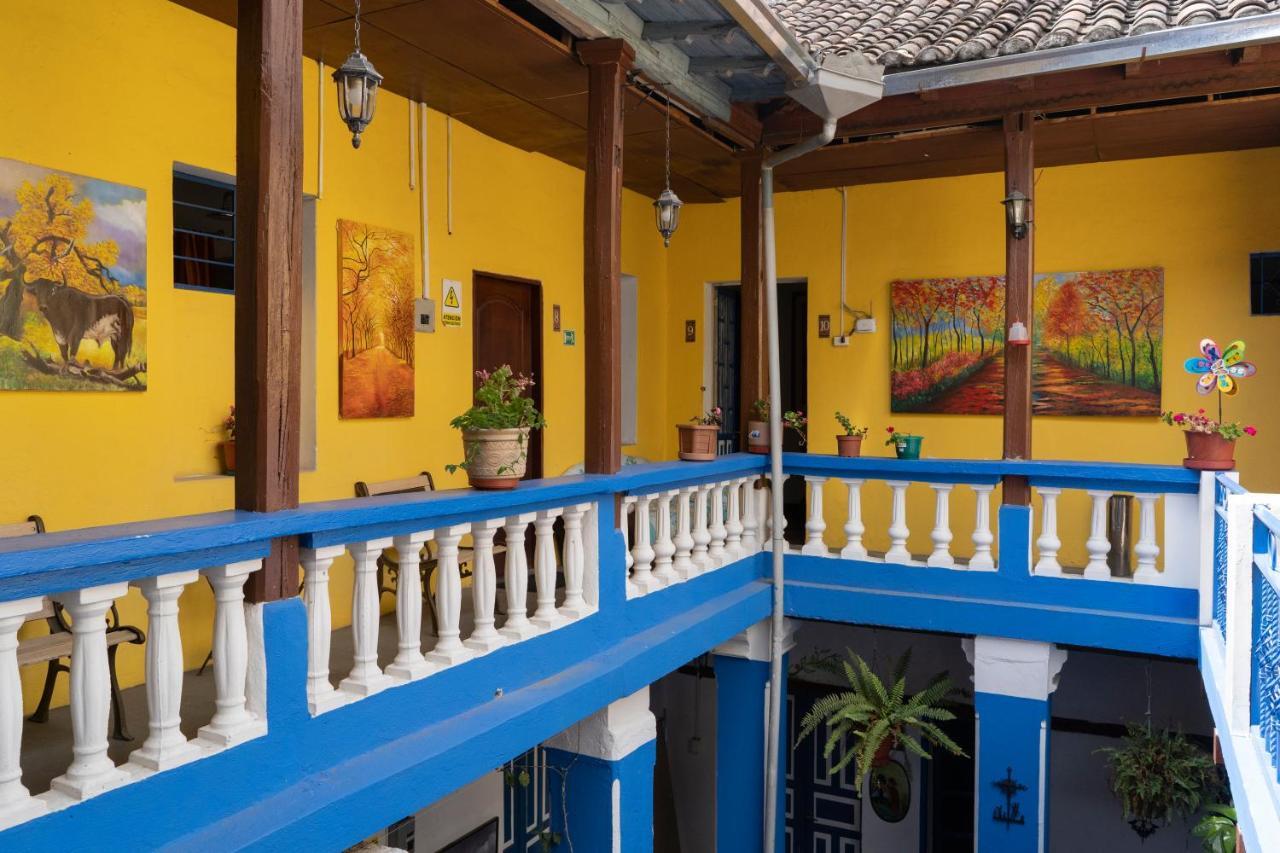 Hotel Blue Door Housing Historic Quito Exteriér fotografie